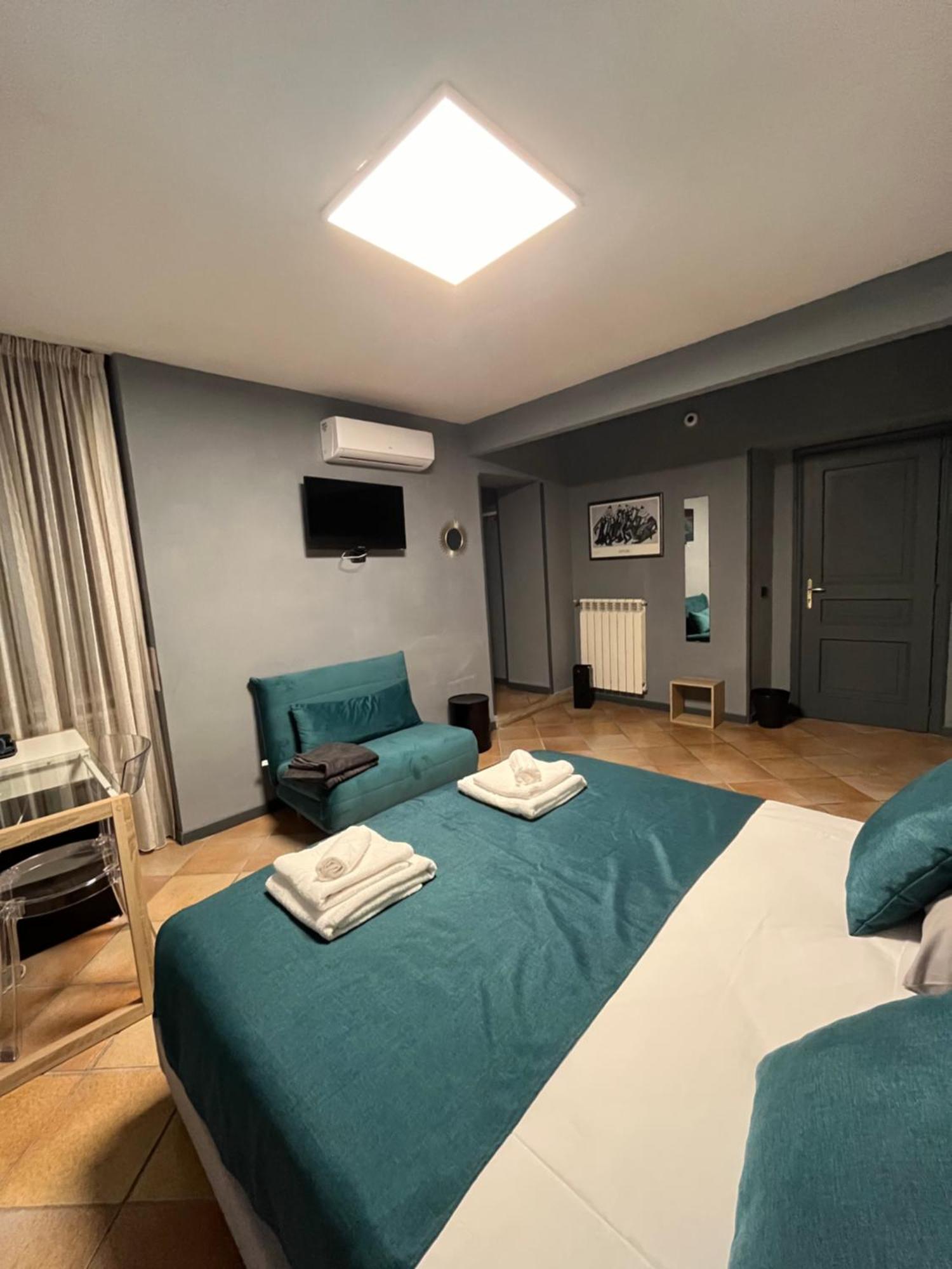 Naples Luxury Suites B&B المظهر الخارجي الصورة